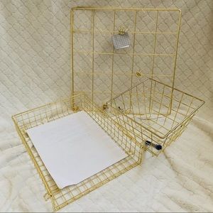 Gold stationary set